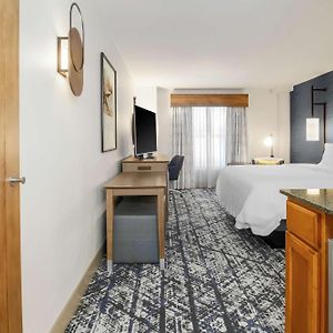 King Room High Floor or Non-Smoking
